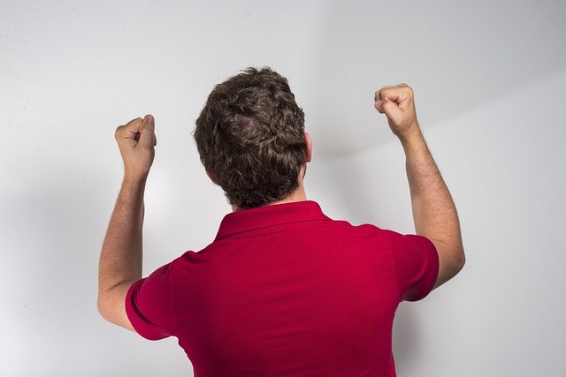 曝与一位女 曝与一位女